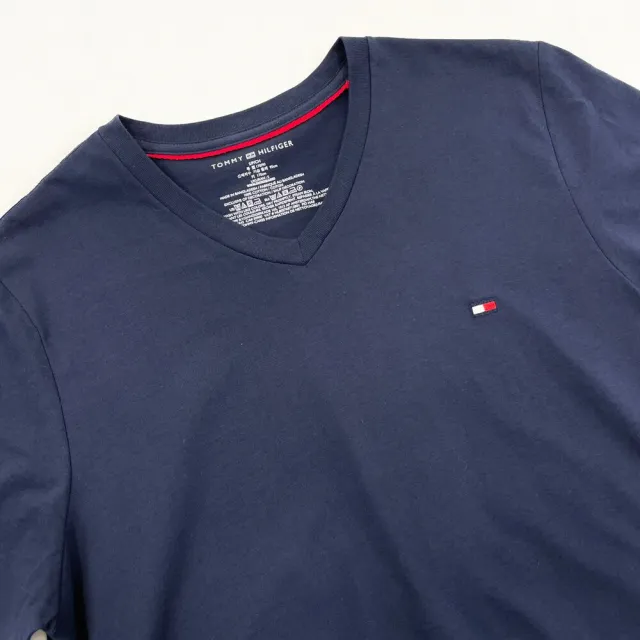 【Tommy Hilfiger】Tommy Hilfiger V領 短T 現貨 短袖 T恤 男生上衣 素t  湯米 短T  基本款(短袖 T恤9032)