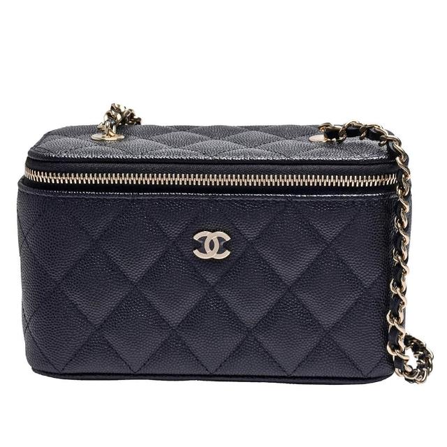 【CHANEL 香奈兒】經典雙C LOGO菱格粒紋牛皮拉鍊斜背長方形化妝包(黑AP1341C-BLK-GP)
