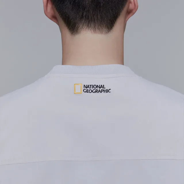 【National Geographic 國家地理】男女同款ADELIE輕量平織短袖上衣-灰色(舒適涼爽/抗UV款/男女同款)