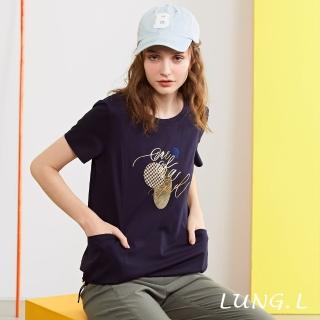 【LUNG.L 林佳樺】LP80A 藍色棉質前胸印圖貼口袋短袖上衣(加大尺碼)