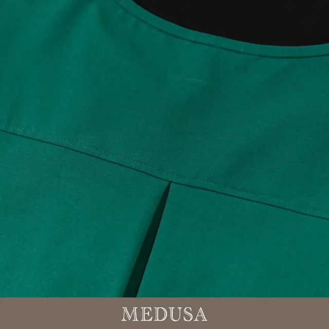 【MEDUSA 曼度莎】現貨-小小人偶刺繡短版造型Tee - 2色（M-XL）｜女上衣 休閒上衣 短袖上衣(305-53401)