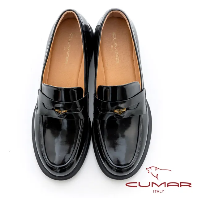 【CUMAR】擦色開珠邊錢幣飾扣粗跟樂福鞋(黑色)