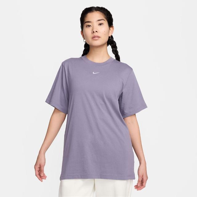 【NIKE 耐吉】上衣 女款 短袖上衣 運動 AS W NSW TEE ESSNTL LBR 紫 FD4150-509