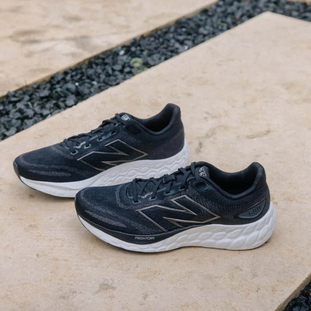 【NEW BALANCE】NB 慢跑鞋/運動鞋_男性_黑色_M680LK8-2E