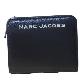 【MARC JACOBS 馬克賈伯】MARC JACOBS 銀色logo黑色零錢包短夾(贈原廠紙袋母親節送禮)