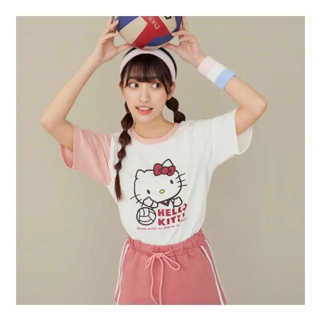 【OB 嚴選】KITTY運動會撞色袖拼接排球印花短TEE 《IK0034》