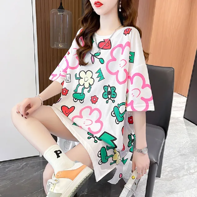 【Amirr 艾米爾】★花朵塗鴉中長款T恤(女上衣/短袖/休閒)
