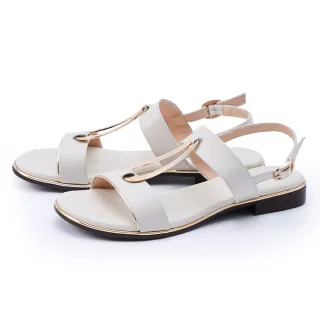 【MAGY】金屬造型飾釦牛皮平底涼鞋(米色)