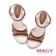 【MAGY】珍珠鍊飾羊皮楔型厚底涼鞋(棕色)
