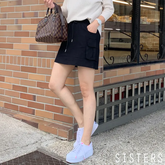 【SISTERS】現貨 很顯瘦的素色鬆緊腰牛仔裙 工裝短裙 褲裙(牛仔裙/顯瘦/短裙/工裝/丹寧/裙子/褲裙)