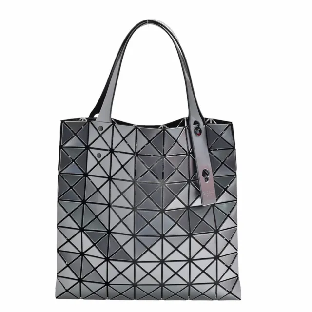 【ISSEY MIYAKE 三宅一生】三宅一生BAOBAO亮面幾何方格7X7手提包(銀色BB33-AG047-91)