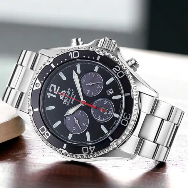 【ORIENT 東方錶】太陽能 熊貓款 計時200米防水 腕錶 男錶 黑色(RA-TX0202B 黑色)
