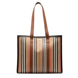 【BURBERRY 巴寶莉】80730571 經典LOGO拼條紋帆布托特肩背包(卡其色)