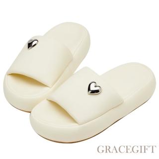 【Grace Gift】時髦愛心飾釦澎澎寬帶厚底拖鞋(米白)