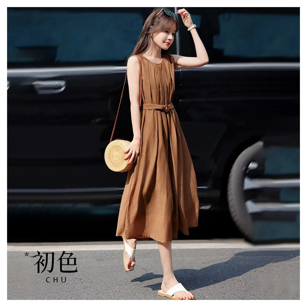 【初色】簡約風純色壓摺腰帶清涼無袖修身寬鬆圓領中長裙連身洋裝長洋裝-棕色-34903(M-2XL可選)