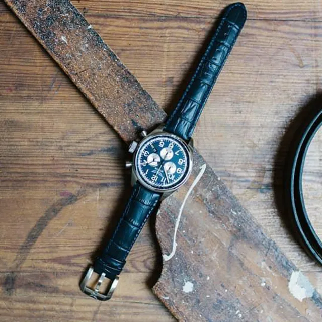 AVIATOR 飛行員 AIRACOBRA P45 飛行風格計時腕錶 男錶 手錶(藍色-V22501704)