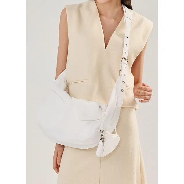 送料込★ROBINMAY★Lovely day 斜背包★A4収納可 ショルダーBAG ☆ROBINMAY Lovely day 斜背包 ロゴ トートバック/送料込