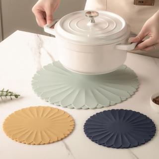 【zozo】3入組 花朵矽膠隔熱墊30cm(防熱防燙 鍋墊 桌墊 杯墊 防滑墊 止滑墊 餐墊 防燙墊 廚房)