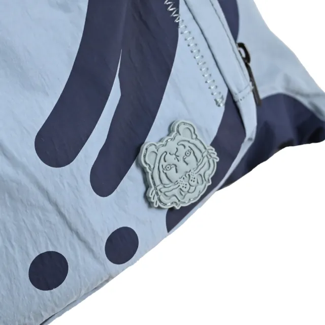 【KENZO】經典老虎LOGO線條印花尼龍摺疊束口輕便旅用包後背包(淺藍)