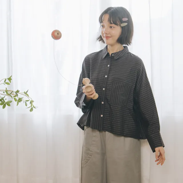 【MOSS CLUB】日本素材橫條微透短版襯衫上衣(黑 白 灰)