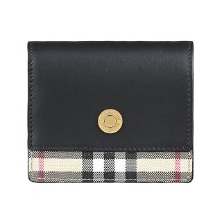 【BURBERRY 巴寶莉】BURBERRY壓印金字釦 LOGO設計小牛皮拼接格紋PVC 4卡對折扣式短夾(典藏米x黑)