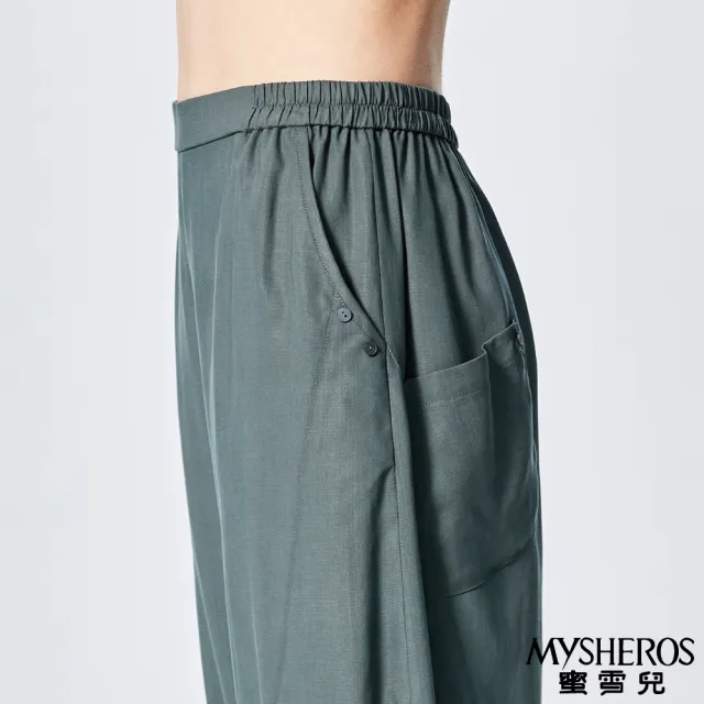 【MYSHEROS 蜜雪兒】100%天絲棉休閒褲 伸縮後腰頭 造型鈕扣裝飾口袋(綠)