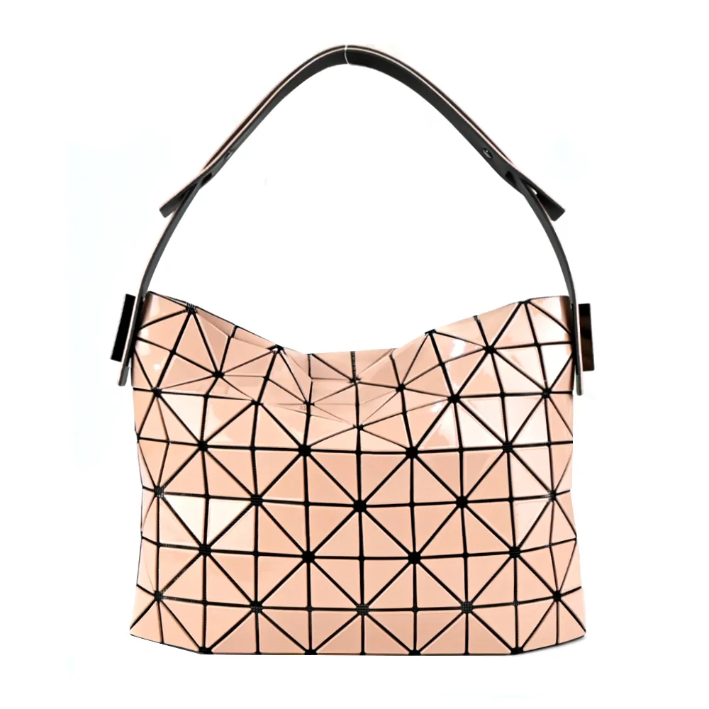 ISSEY MIYAKE 三宅一生】三宅一生BAOBAO 7x10透光肩背手提包(淺