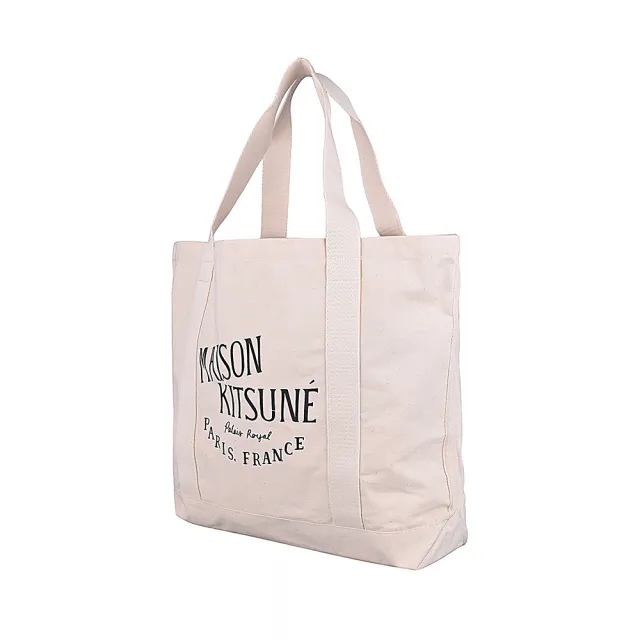 【Maison Kitsune】MAISON KITSUNE PALAIS ROYAL簡約壓印黑字LOGO設計帆布手提肩背托特包(米)