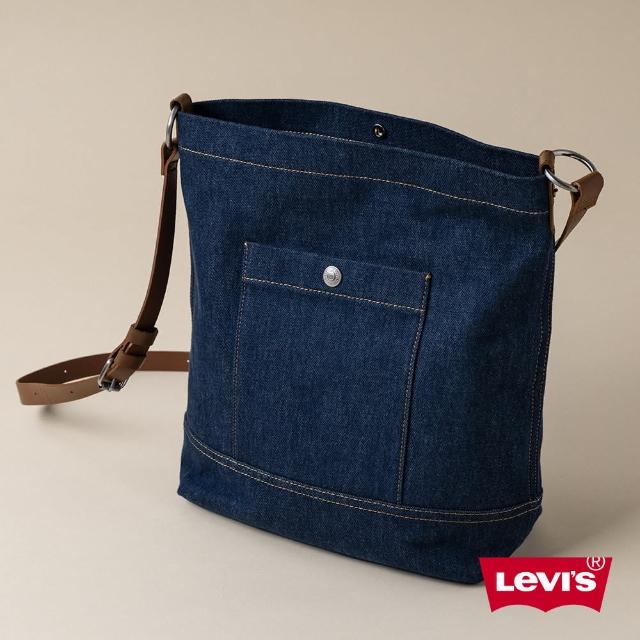 【LEVIS 官方旗艦】女款 經典單寧牛仔鉚釘斜背包 人氣新品 000IP-0001