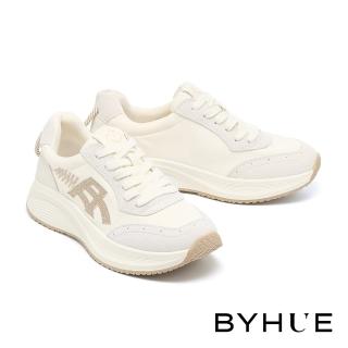 【BYHUE】舒適個性造型電繡異材質軟芯厚底休閒鞋(米白)