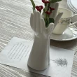 【JEN】白色陶瓷手捧姿勢花瓶擺飾花器高14cm(小尺寸)