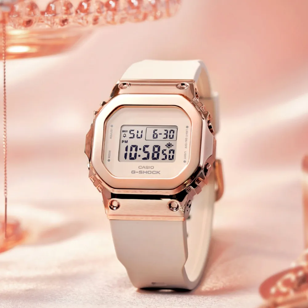 【CASIO 卡西歐】G-SHOCK 優雅玫瑰金電子錶 女錶(GM-S5600UPG-4)