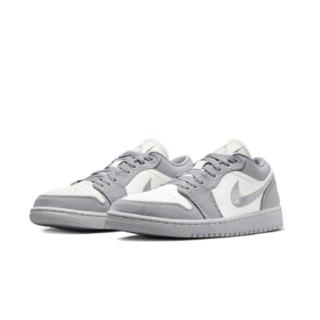 【NIKE 耐吉】W Air Jordan 1 Low SE Light Steel Grey 灰白 刺繡 女款 DV0426-012