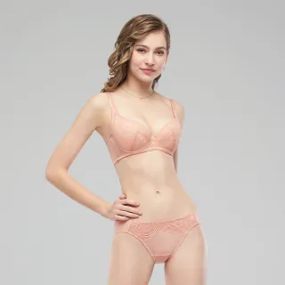 【Swear 思薇爾】花芊系列M-XL蕾絲低腰三角女內褲(肉桂膚)