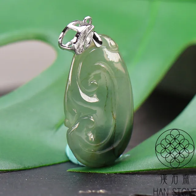 AYM様✨大玉天山翡翠✨ 紳士翡翠• 度身訂造玉鐲| 於膚色上能看到茄紫色的存在感，高顯色
