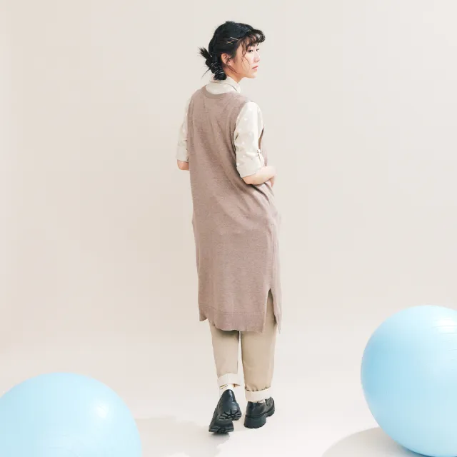 【Dailo】貓咪繡花口袋大V領長版開襟無袖針織背心(杏 駝 灰/魅力商品)