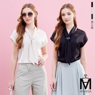 【MYVEGA 麥雪爾】MA異材質拼接緞面造型綁巾落肩上衣-共三色(女上衣/高含棉/純棉/T恤)