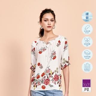 【ILEY 伊蕾】浪漫花卉荷葉邊縲縈上衣(白色；M-XL；1242071409)