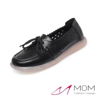 【MOM】真皮樂福鞋/真皮舒適軟底縷空花朵蝴蝶結綁帶休閒樂福鞋(黑)
