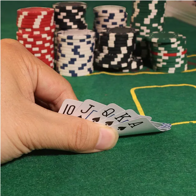 【poko】德州撲克籌碼套裝組300片含收納箱(21點/益智遊戲/團康/娛樂籌碼/邏輯訓練/桌遊/骰子/撲克牌)
