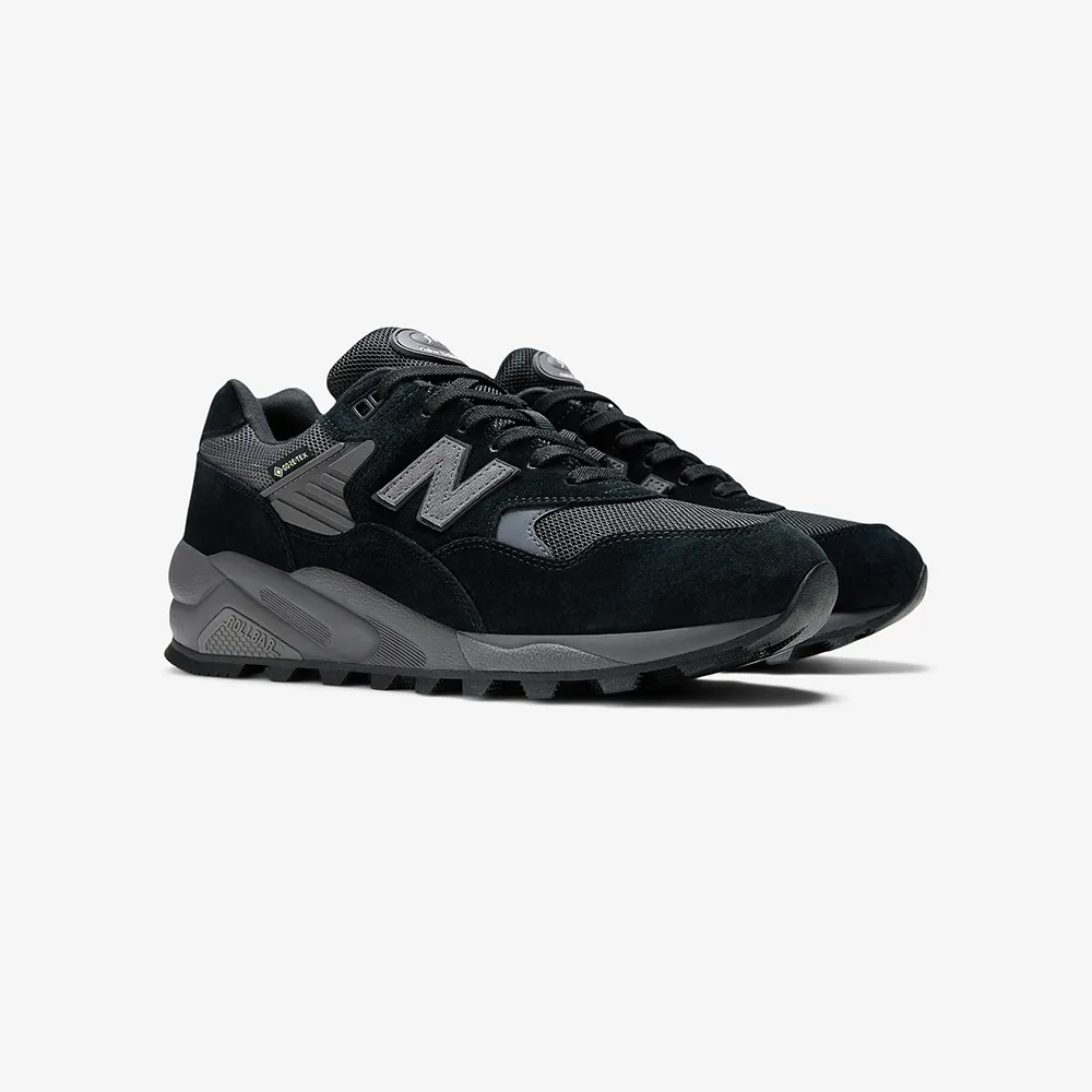 NEW BALANCE】NB 580 GORE TEX 黑灰色男鞋(MT580RGR) - momo購物 NEW BALANCE】NB 580 GORE TEX 黑灰色男鞋(MT580RGR) - momo購物