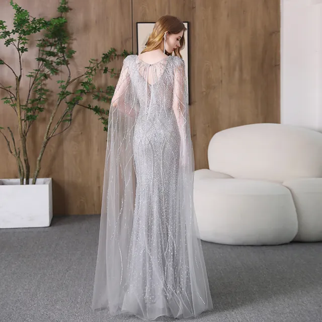 【女神婚紗禮服】高級奢華透紗長披肩鑲鑽深V性感魚尾晚禮服PLGZ-2409銀色(演奏宴會敬酒 拉鍊款高級晚禮服)