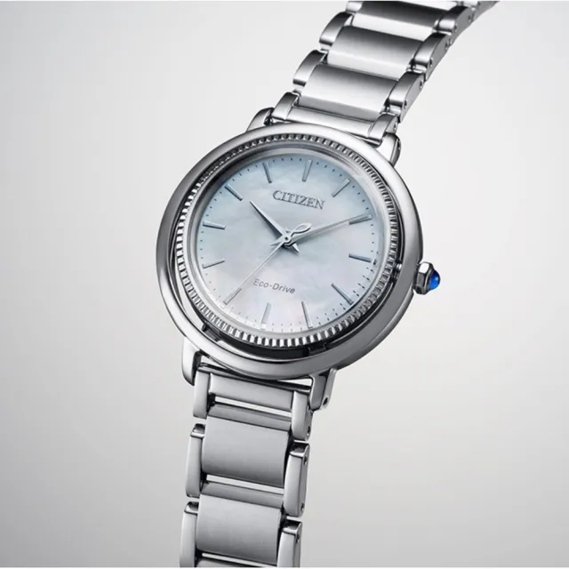 【CITIZEN 星辰】L系列 白蝶貝光動能女錶-銀31.2mm(EM1100-84D)