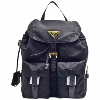 【PRADA 普拉達】經典Saffiano金色三角LOGO雙口袋穿釦束口尼龍後背包(entrupy安心購)