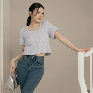 【OB 嚴選】立體紋理方領泡泡袖短版上衣 《AB19660》