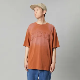 【Dickies】男女款摩卡棕純棉胸前弧型大Logo設計寬鬆休閒短袖T恤｜DK013086H16