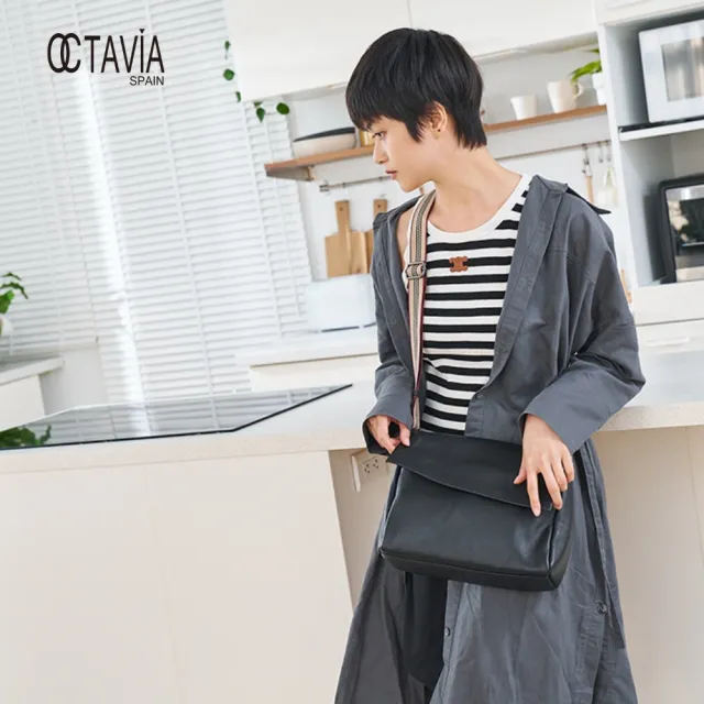 【OCTAVIA 8】雙11 OCTAVIA8 真皮-  Delivery 全牛皮織帶肩斜四方書包 - 愛書黑(OCTAVIA 8 2024 