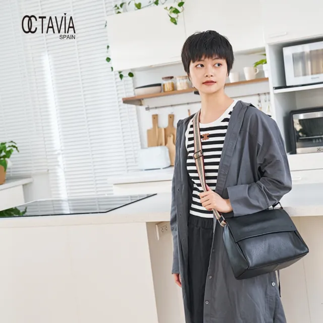 【OCTAVIA 8】雙11 OCTAVIA8 真皮-  Delivery 全牛皮織帶肩斜四方書包 - 愛書黑(OCTAVIA 8 2024 