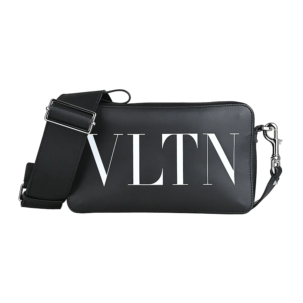 【VALENTINO 范倫鐵諾】VALENTINO VLTN印花LOGO小牛皮拉鍊斜背包(黑)