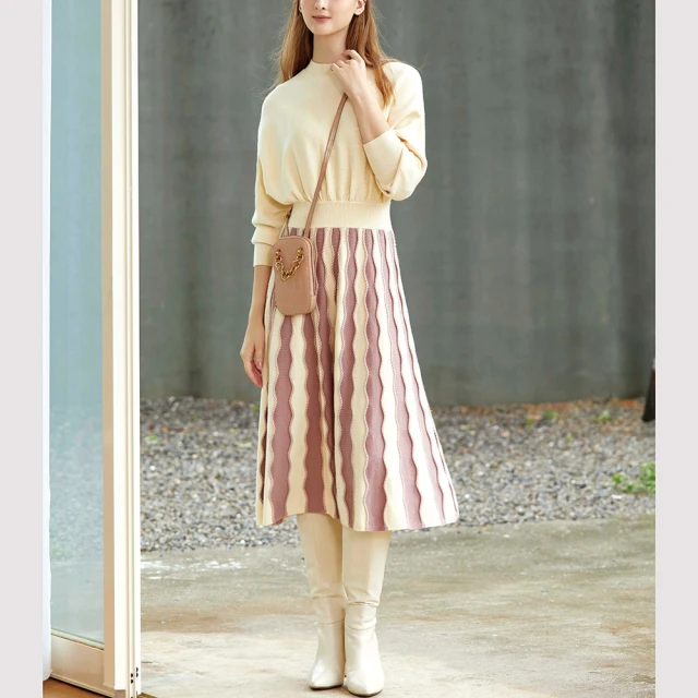 【IENA】微高領波浪造型針織洋裝 #3234003(卡/灰色)